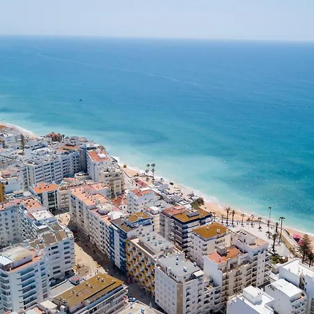 De Luxo A 20 M Da - Ace Algarve * Armação de Pêra